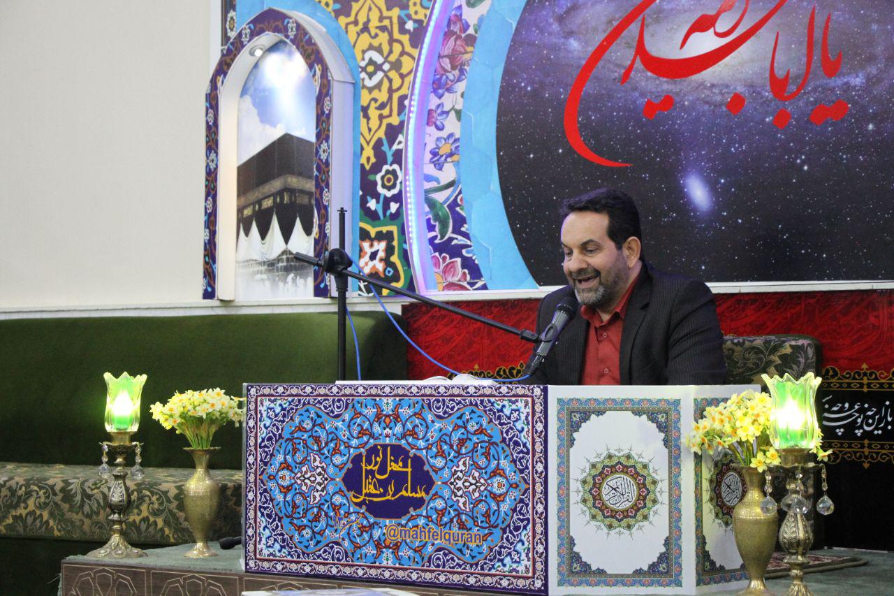 اولین جلسه محفل قرآنی نور در آبادان برگزار شد+ تصاویر