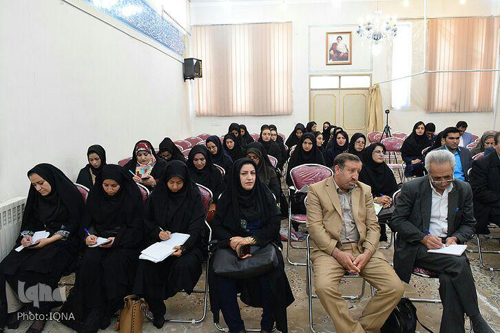گزارش تصویری نشست خبری مدیرکل بنیاد مسکن لرستان با اصحاب رسانه