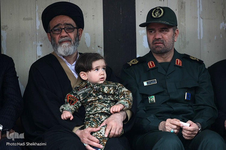 پیکر مطهر شهید مدافع حرم «اکبر زوار جنتی» تشییع شد+تصاویر پیکر مطهر شهید مدافع حرم «اکبر زوار جنتی» تشییع شد+تصاویر