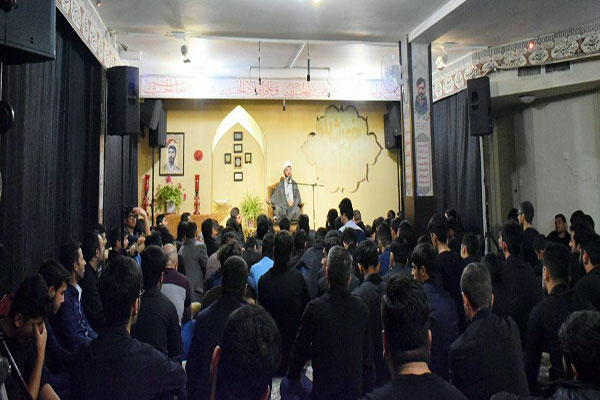 مراسم شب شهادت امام کاظم(ع) در هيئت &laquo;بيت الشهدا&raquo; پرند