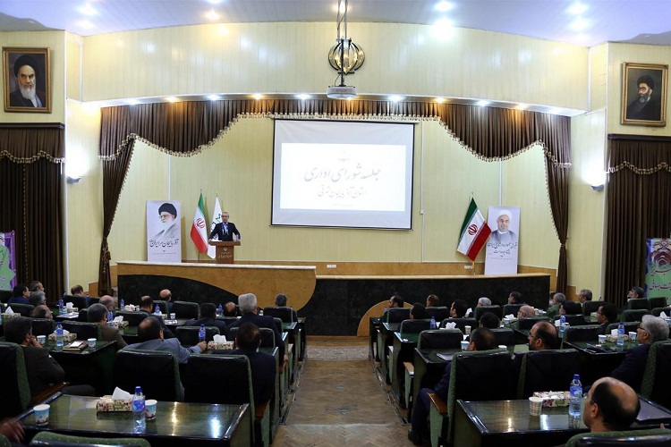 مسئولان اجرایی نقدپذیری و پاسخگویی را در عمل نشان دهند
