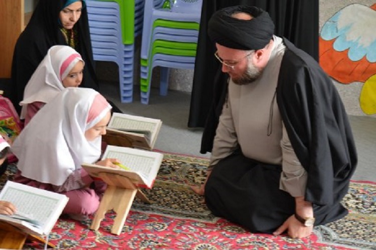 خیّرین در وقف قرآنی حضور جدی داشته باشند