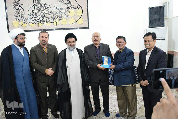 گزارش تصویری دیدار جمعی از اساتید دانشگاه اندونزی با آیت&zwnj;الله میرعمادی