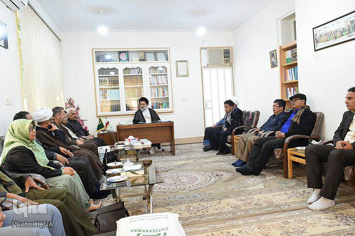 گزارش تصویری دیدار جمعی از اساتید دانشگاه اندونزی با آیت&zwnj;الله میرعمادی