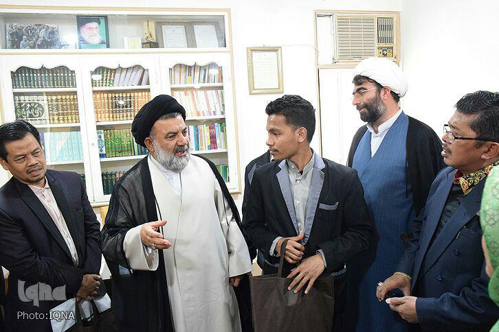گزارش تصویری دیدار جمعی از اساتید دانشگاه اندونزی با آیت&zwnj;الله میرعمادی