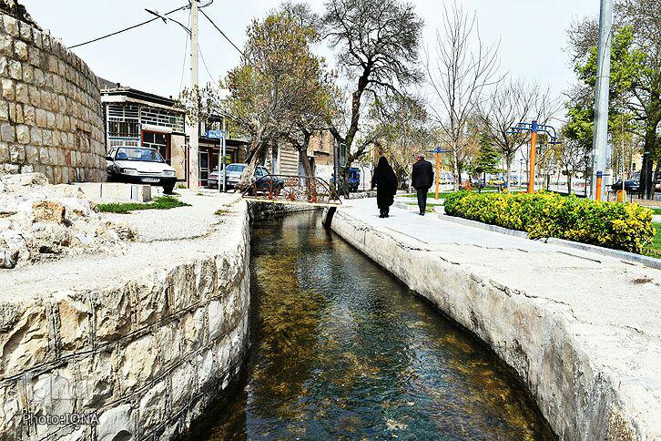 گرداب سنگی بهجامانده از دوره ساسانی گرداب سنگی بهجامانده از دوره ساسانی