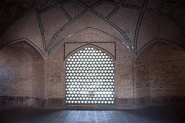 مسجد جامع عتیق، آيينه تمام نمای هنر معماری