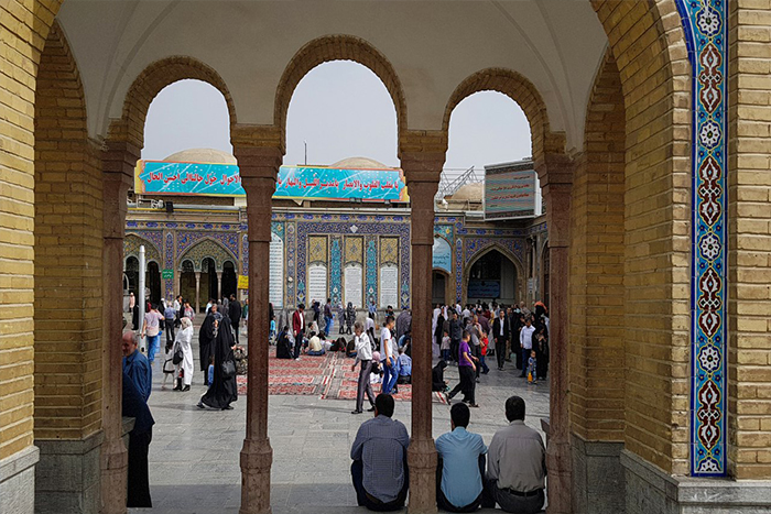 حضور زائران نوروزی از سراسر ایران در قبله تهران + تصویر