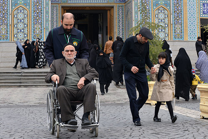 حضور زائران نوروزی از سراسر ایران در قبله تهران + تصویر