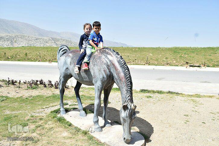آبشار طلایی؛ یکی&zwnj;از بی&zwnj;نظیرترین جاذبه&zwnj;های گردشگری خرم&zwnj;آباد