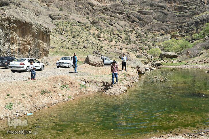آبشار طلایی؛ یکی&zwnj;از بی&zwnj;نظیرترین جاذبه&zwnj;های گردشگری خرم&zwnj;آباد