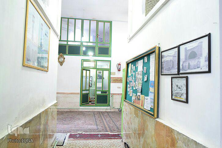 امامزاده زیدبن علی(ع)؛ نگین خرم&lrm;آباد