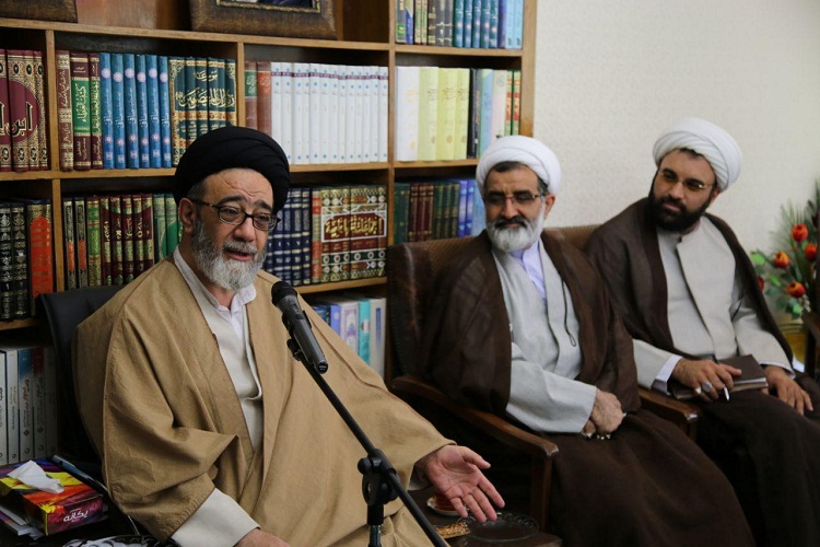 امامزادگان قطب فرهنگی هر منطقه است
