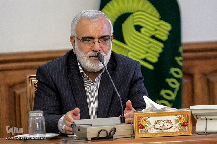 افتتاحیه آیین اعطای نشان خادمیاری به ۵ هزار نوجوان رضوی برگزار شد افتتاحیه آیین اعطای نشان خادمیاری به ۵ هزار نوجوان رضوی برگزار شد