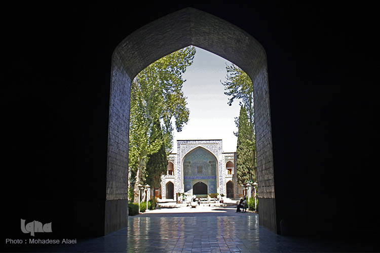 مدرسه چهارباغ