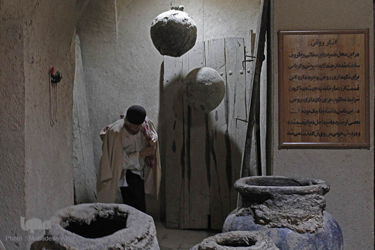 بازدید مسافرین نوروزی از عصارخانه شاهی