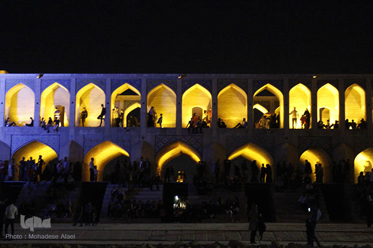 نورپرردازی سه بعدی پل خواجو به مناسبت سال نو