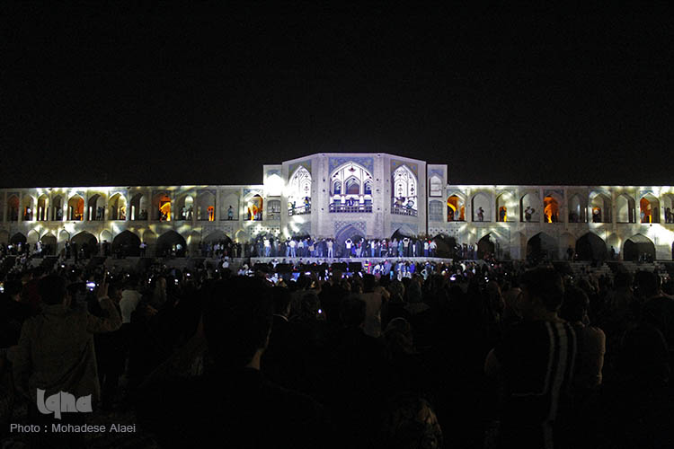 نورپرردازی سه بعدی پل خواجو به مناسبت سال نو