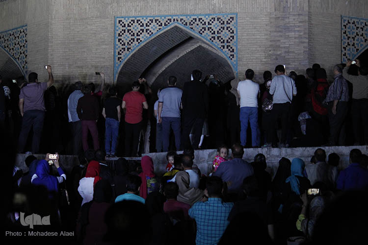 نورپرردازی سه بعدی پل خواجو به مناسبت سال نو
