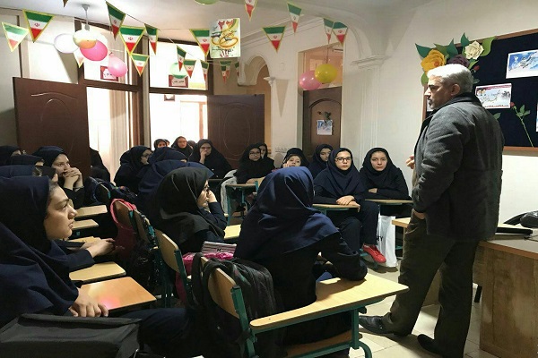 برگزاری بیش از ۱۰۰ گفتمان دینی در مدارس ملایر