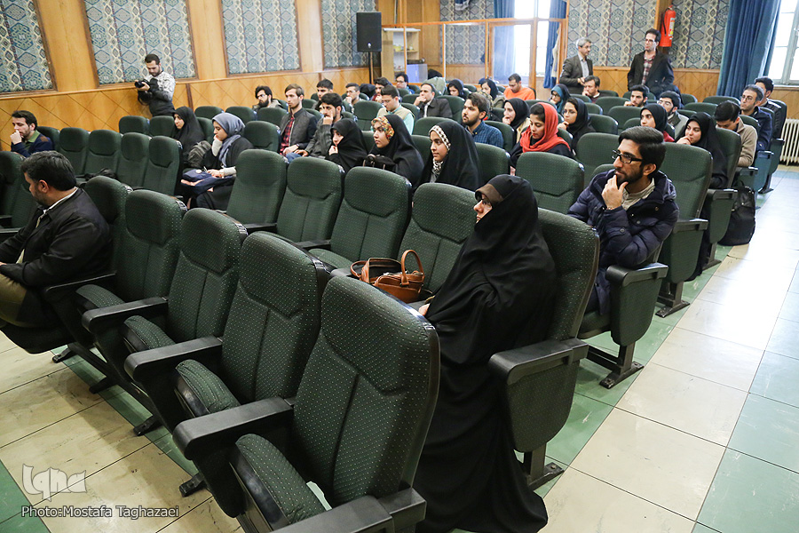«دارکوب» یادآور وظیفه انسان بودن ماست