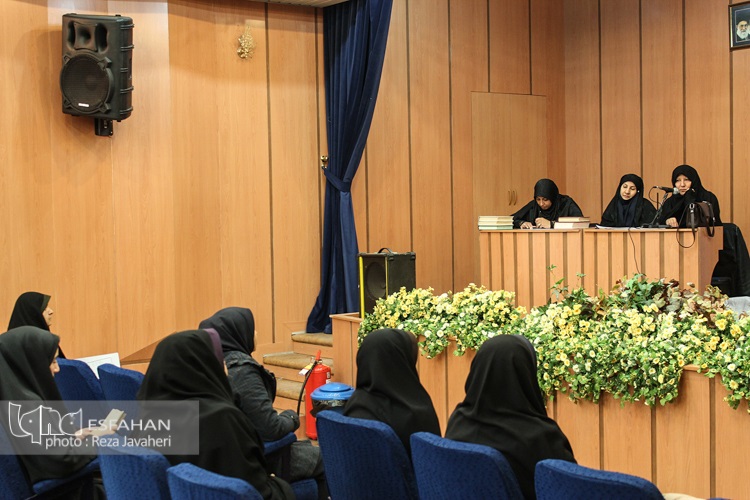 آغاز رقابت قرآنی 60 نفر از کارکنان بنیاد شهید و امور ایثارگران کردستان