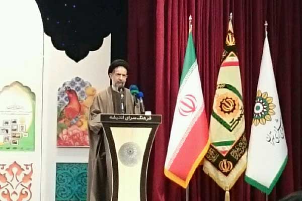 راهپیمایی اربعین به اقتدار ایران هویت می‌بخشد/ امنیت در حصار مرزها خلاصه نمی‌شود