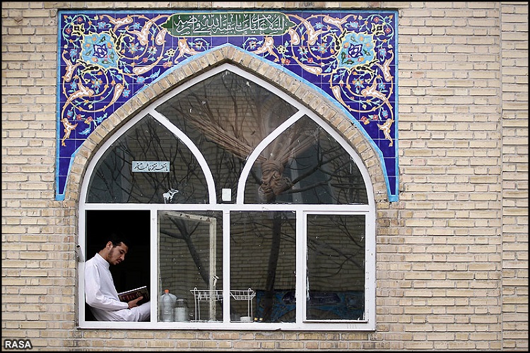 نگاهی به زندگی طلبگی/زندگی با شهریه 150 هزار تومانی! نگاهی به زندگی طلبگی/زندگی با شهریه 150 هزار تومانی!