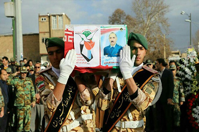 پیکر 2 شهید سانحه هواپیمایی در لرستان تشییع شد پیکر 2 شهید سانحه هواپیمایی در لرستان تشییع شد