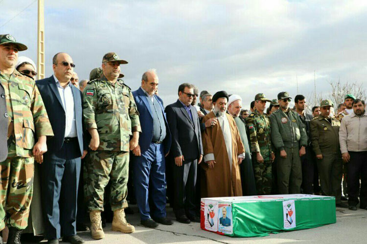 پیکر 2 شهید سانحه هواپیمایی در لرستان تشییع شد پیکر 2 شهید سانحه هواپیمایی در لرستان تشییع شد