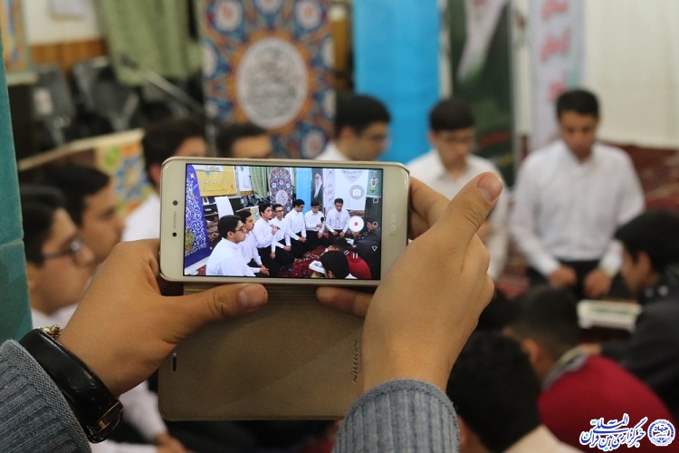 گزارش تصویری از محفل انس با قرآن در مسجد آقاکاظم اردبیل گزارش تصویری از محفل انس با قرآن در مسجد آقاکاظم اردبیل
