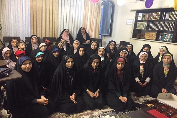 مؤسسه قرآنی خاتمالانبیاء؛ فعال عرصه فعالیتهای مذهبی و فرهنگی خواهران شهر فرادنبه مؤسسه قرآنی خاتمالانبیاء؛ فعال عرصه فعالیتهای مذهبی و فرهنگی خواهران شهر فرادنبه