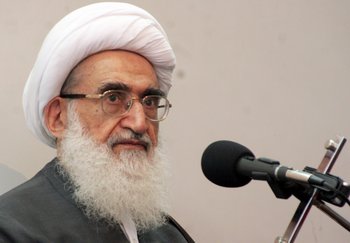 بیدارگری در جامعه در چارچوب قانون انجام شود