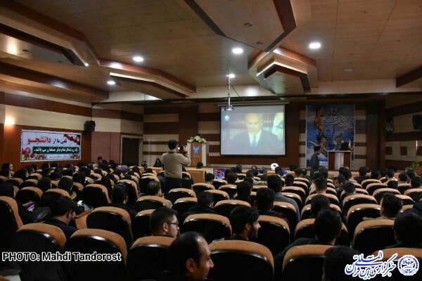ماحصل نهم دی، خودفروختگی تعدادی از سردمداران نظام بود