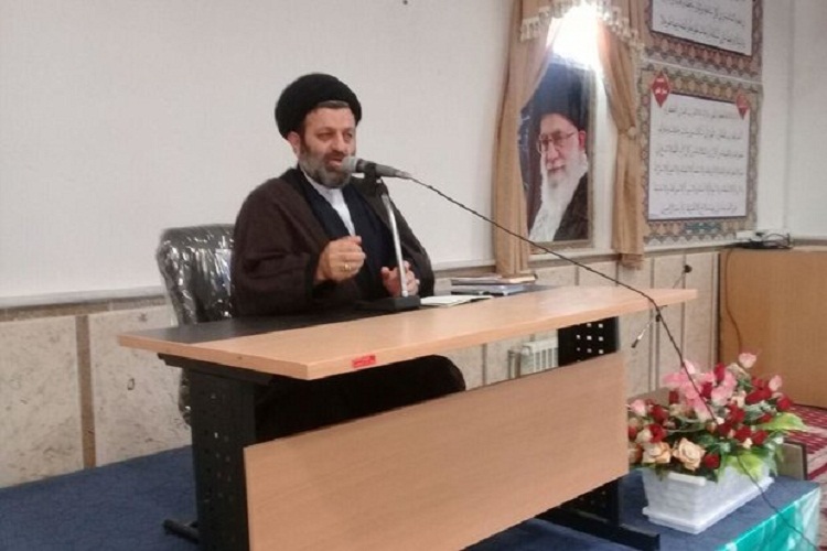 تکیه بر توان داخلی و جوانان مومن تنها راه برون رفت از مشکلات است