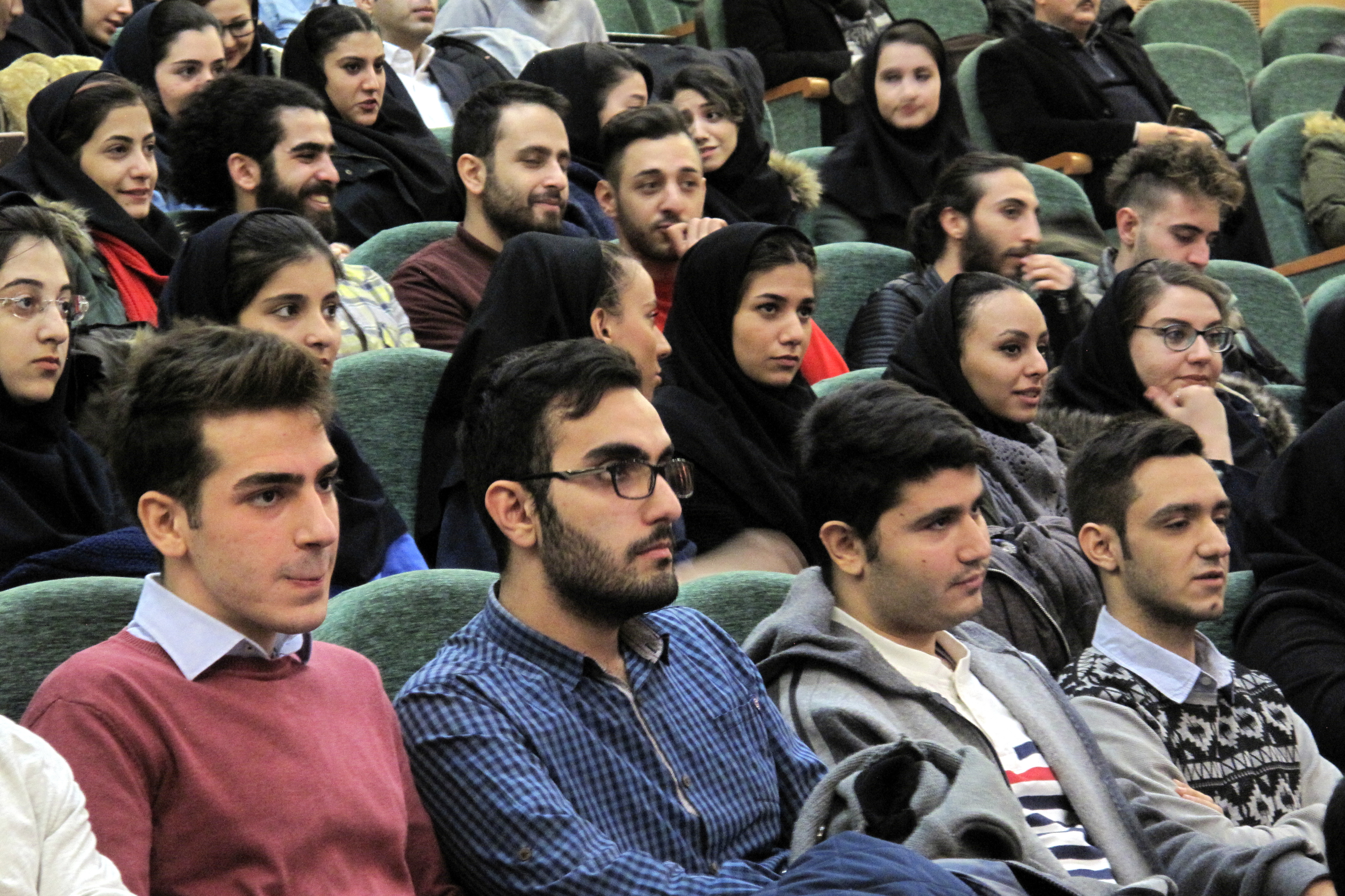 هنوز نتوانستهایم مزه قرآن را به دانشجویان بچشانیم/ امیدوارم روابط مسلمانان و مسحیحیان بیشتر شود هنوز نتوانستهایم مزه قرآن را به دانشجویان بچشانیم/ امیدوارم روابط مسلمانان و مسحیحیان بیشتر شود