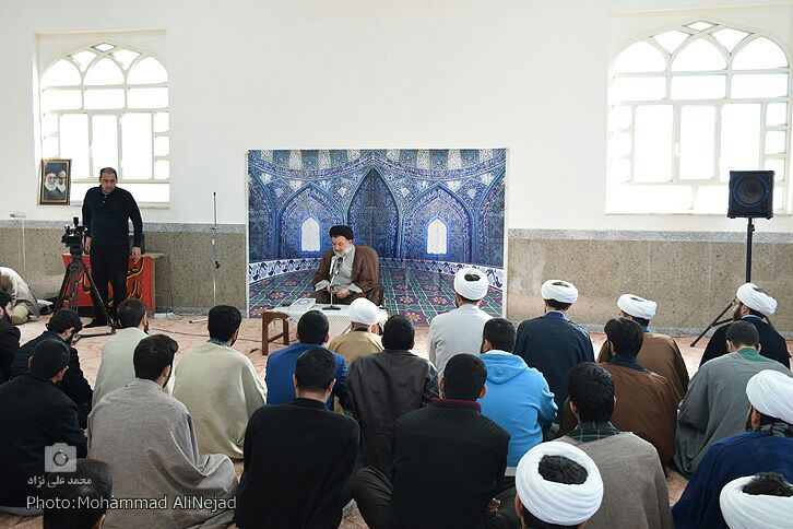 مدرسه علمیه رضویه خرم&zwnj;آباد میزبان تفسیر آیت&zwnj;الله میرعمادی