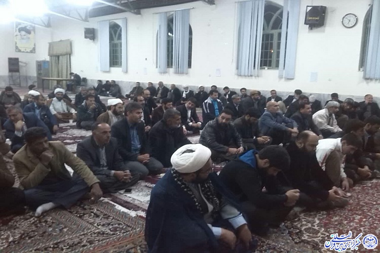 حضور پرشور جوانان در نمازهای جمعه سبب باشکوه&zwnj;تر شدن آن می&zwnj;شود