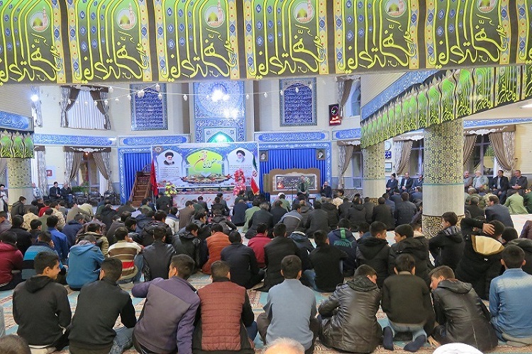 برگزاری محفل انس با قرآن در ورزقان+تصاویر