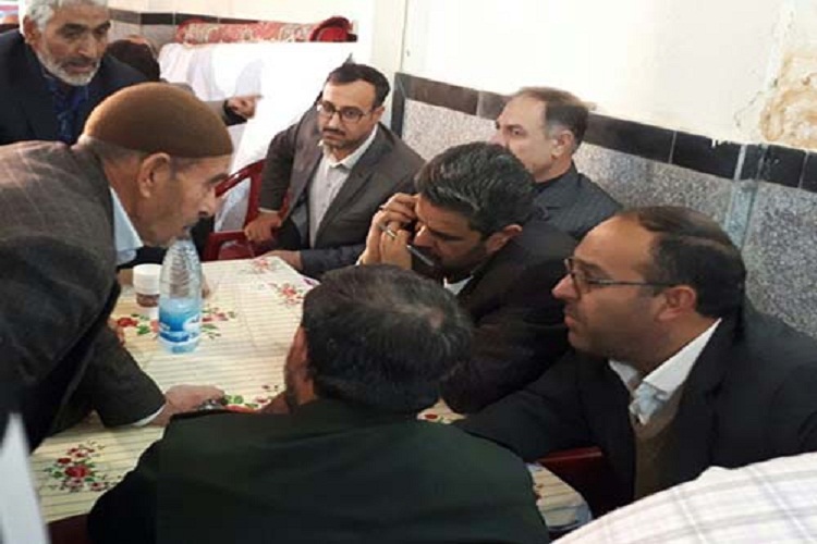 برپایی &laquo;میز خدمت&raquo; در مساجد بروجرد