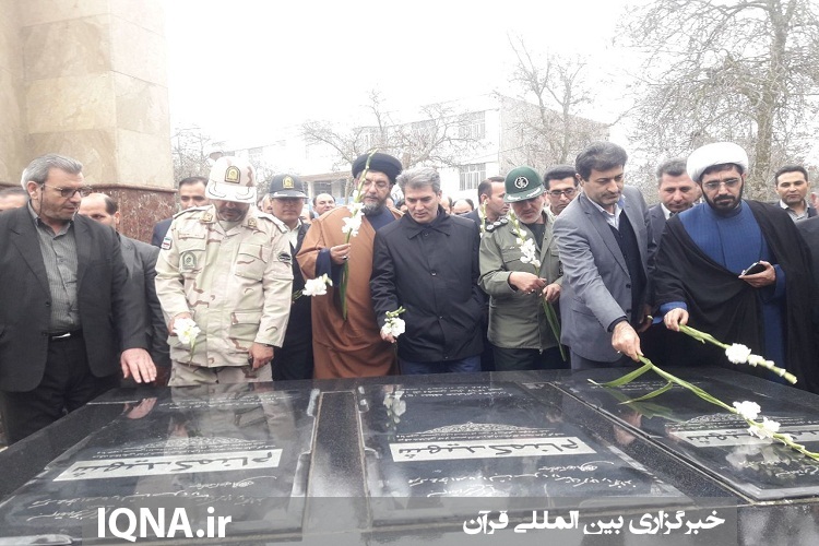 تجدید میثاق فرماندار و مسئولان شهرستان پارس&zwnj;آباد با شهدای گمنام