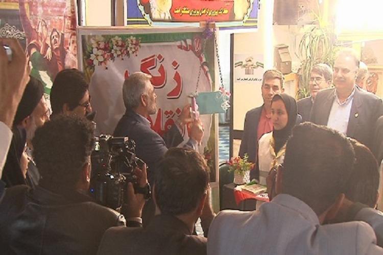 زنگ انقلاب در 2000 آموزشگاه کهگیلویه و بویراحمد نواخته شد
