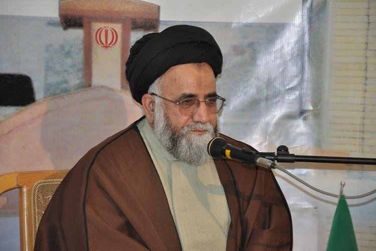 انقلاب متعلق به قشر خاصی نیست/ انتظار خدمت از مسئولان داریم