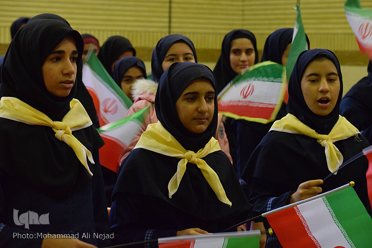 نواخته شدن زنگ انقلاب در مدارس لرستان