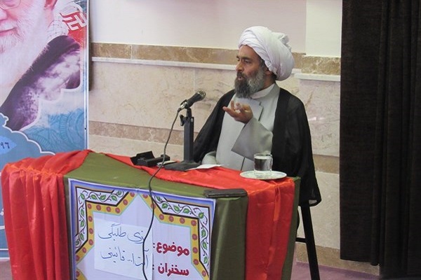 صدای نماز؛ بلند&zwnj;تر از صدای مرگ بر آمریکا