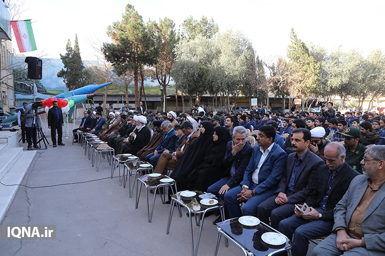 نواختن زنگ انقلاب در یزد