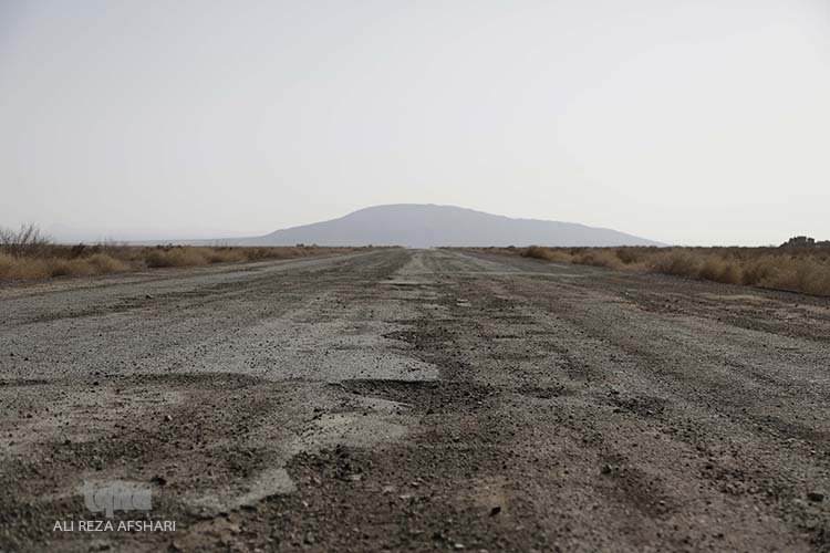 تالاب بین&zwnj;المللی گاوخونی (که باتلاق گاوخونی نیز خوانده می&zwnj;شد) نام تالابی است در فلات مرکزی ایران و در فاصله ٢۵ کیلومتری شهرستان ورزنه که بخش بزرگی از آن در استان اصفهان و مابقی در استان یزد قرار دارد که زاینده&zwnj;رود به آنجا می&zwnj;ریزد.