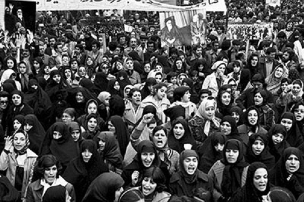 3 بانوی انقلابی همدان تجلیل شدند