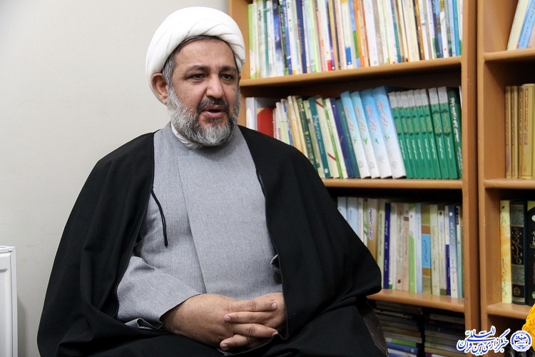 روحانیون دستاوردهای انقلاب را بازگو کنند