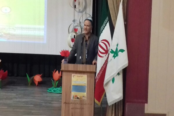 شهدا با از جان&zwnj;گذشتگی، پایه&zwnj;های انقلاب اسلامی را مستحکم کردند